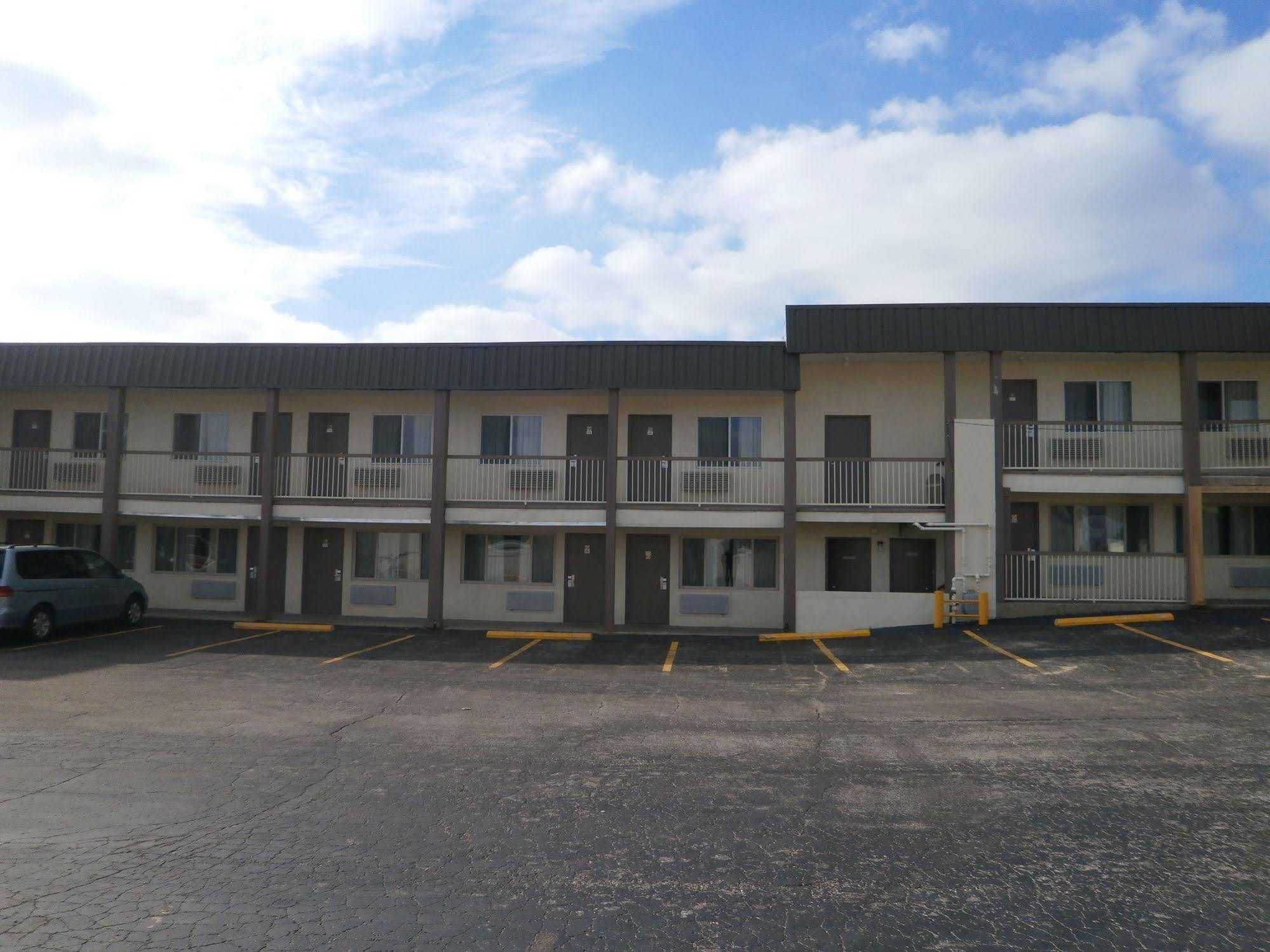 Richmond Inn&Suites Exterior foto